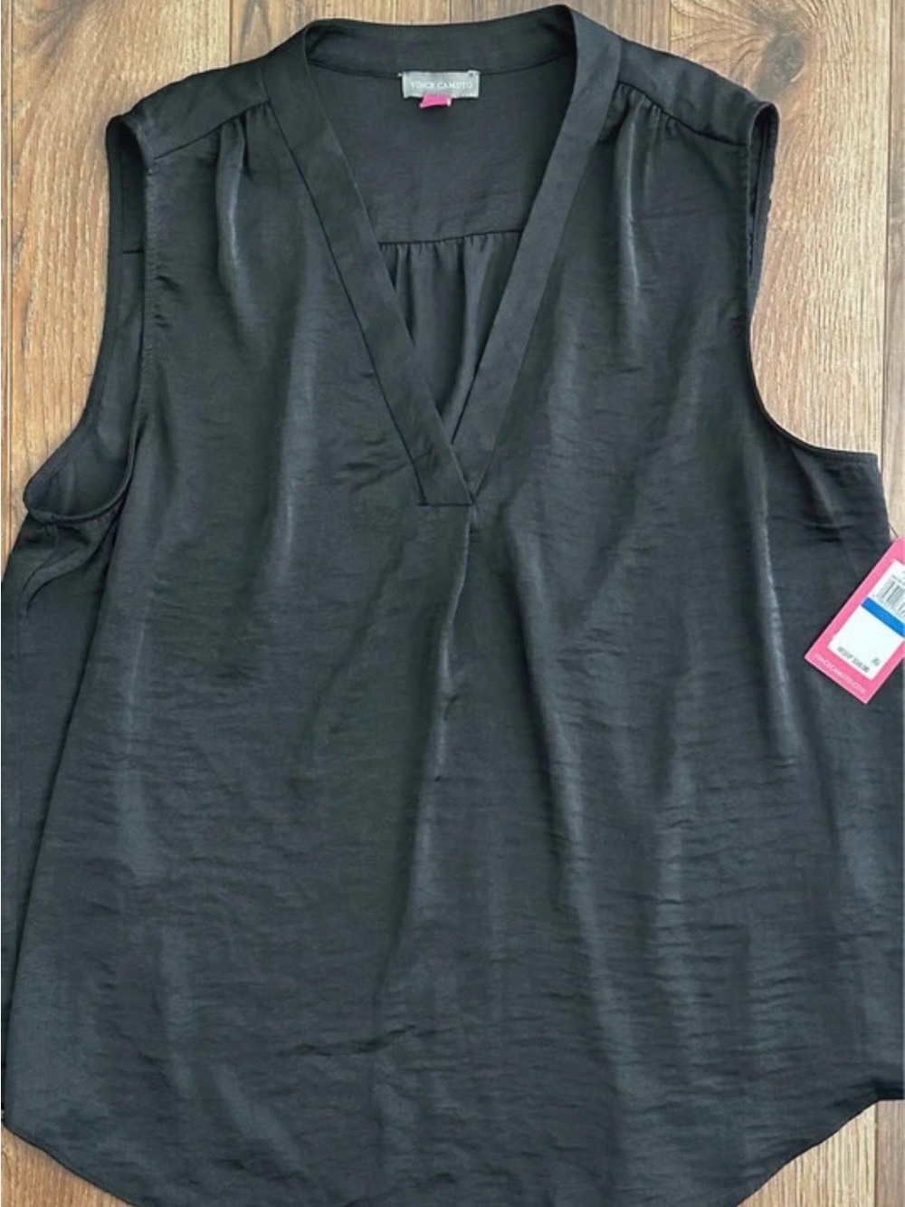 Vince Camuto Black V-Neck Sleeveless Camisole